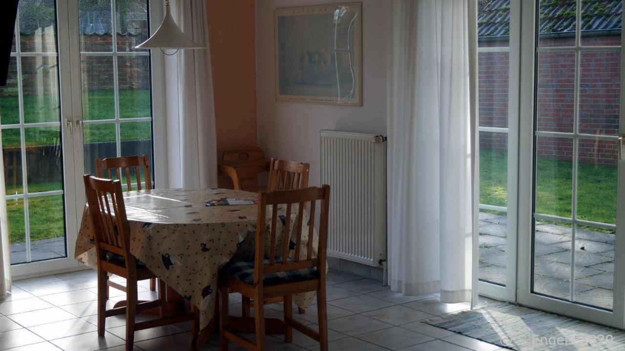 *Engels - Ferienwohnungen Krummhörn Exterior foto